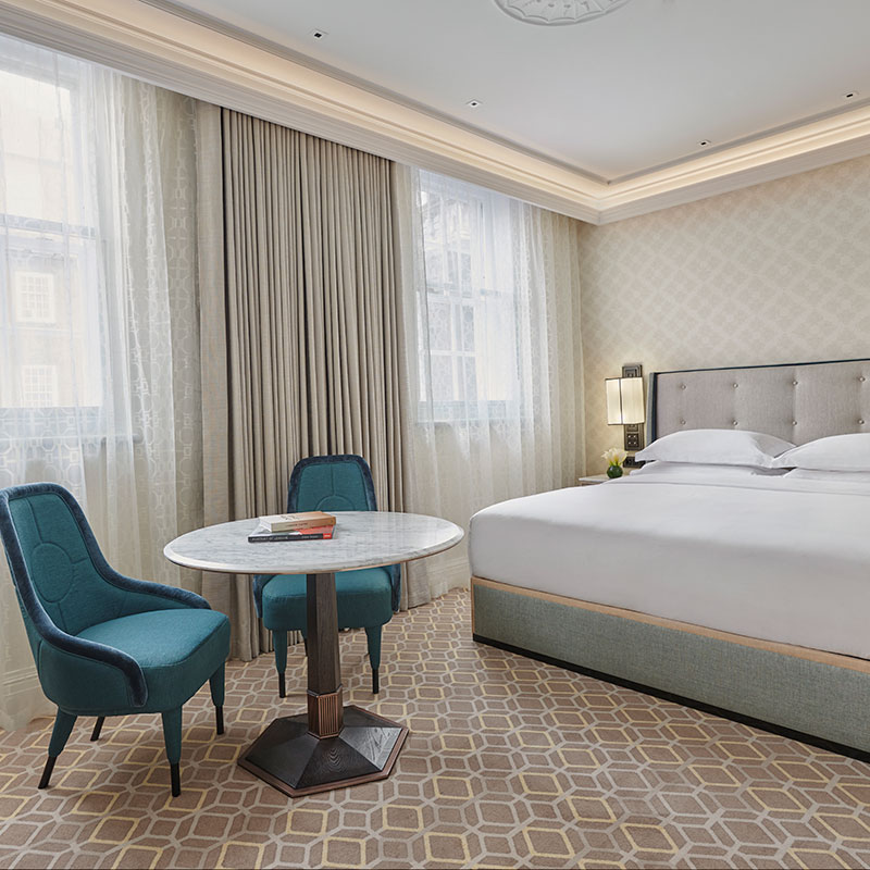 1 King Bed City View