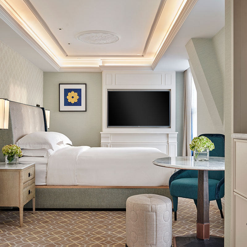 1 King Bed Premium