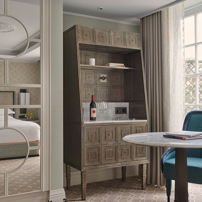 1 King Bed Premium