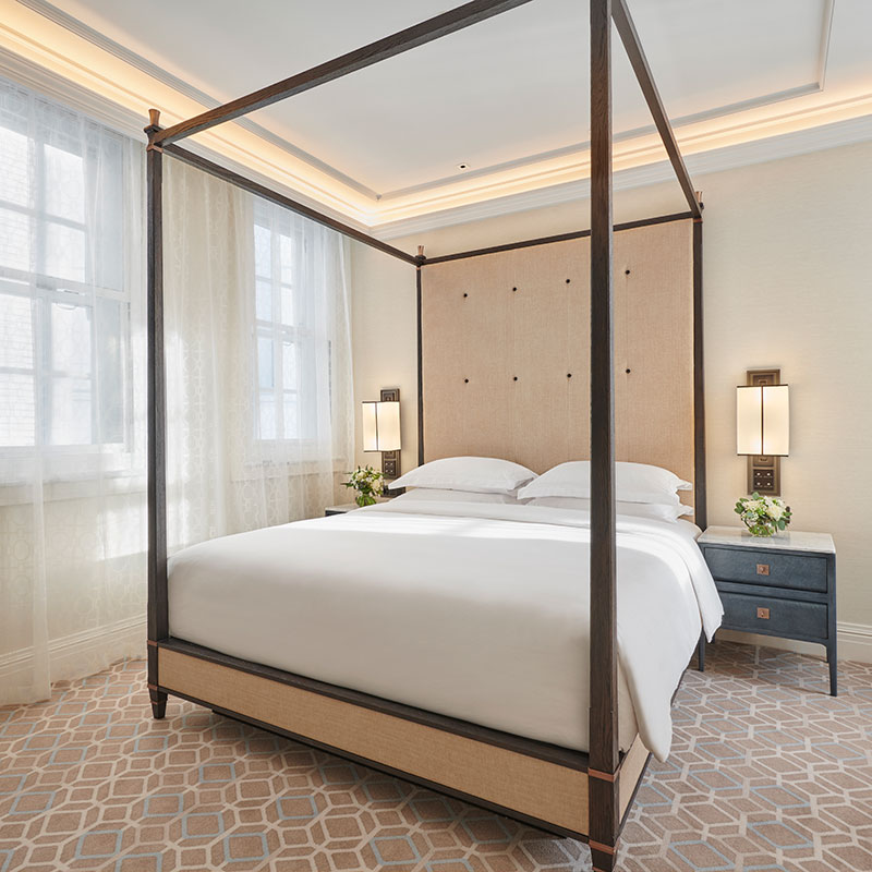 Sherlock Suite 1 King Bed