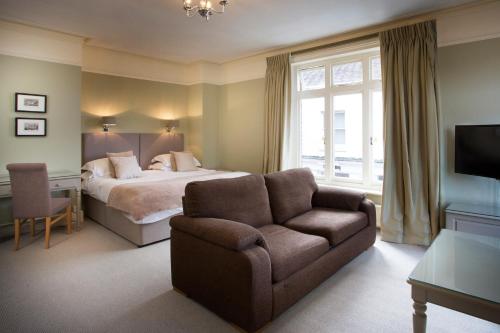 Family Room (2 adults + 2 children)
