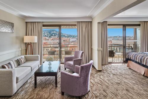 Deluxe Suite with Terrace