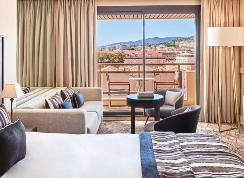  Junior Prestige Suite with Terrace