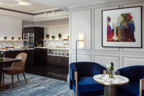 Club King Room with Club Lounge Access