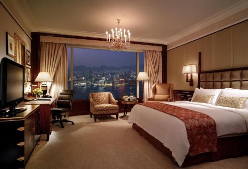 Horizon King Room with Harbour View