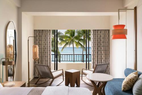 Surfrider Oceanfront King