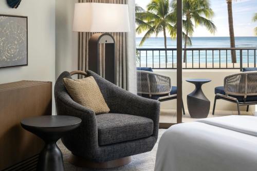 Newly Renovated Tower Ocean View, Larger Guest room, 2 Double, Ocean view