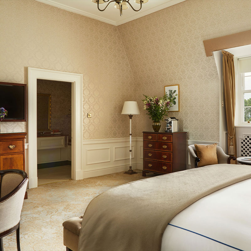 Deluxe River View Room