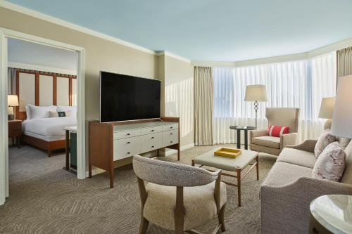 Concierge level, Suite, 1 King