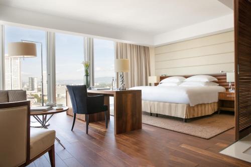 Skyline Deluxe Room 