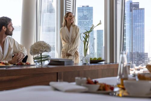 Skyline Deluxe Room 