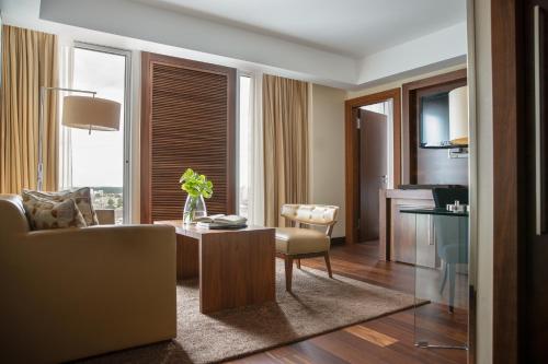 Grand Deluxe Suite