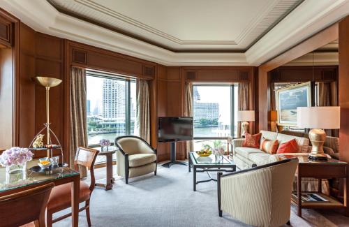 Deluxe King Suite