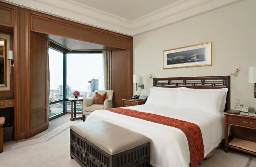 Grand Deluxe King Suite