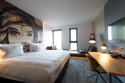 Superior Double or Twin Room (1 or 2 beds) with City View