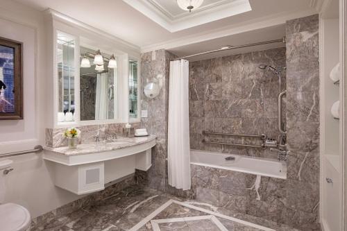 Avenue View Suite