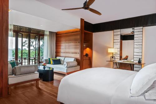 Canopy Deluxe King or Twin (Malaysia & Singapore Resident)