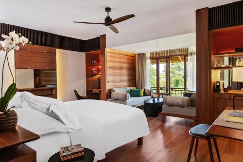 Canopy Deluxe King or Twin (Malaysia & Singapore Resident)