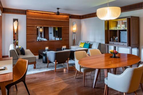 Breakaway Package: Canopy Suite [Malaysia & Singapore Residents]