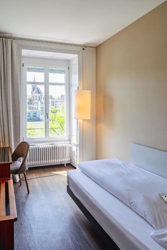Small Single Room with View to Rhine River