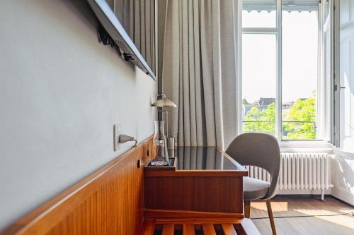 Small Single Room with View to Rhine River