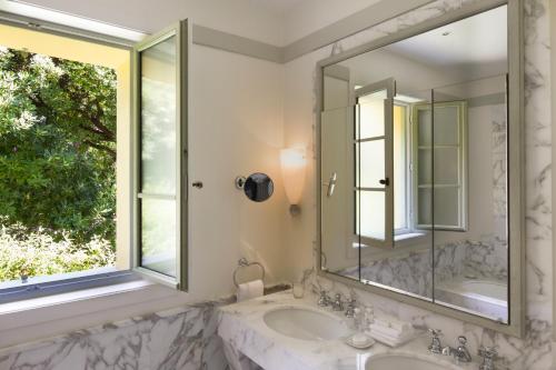 Deluxe Double or Twin Room with Garden View