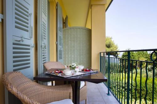 Deluxe Double or Twin Room with Garden View