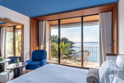 Room 32 m2 with Balcony - Sea View