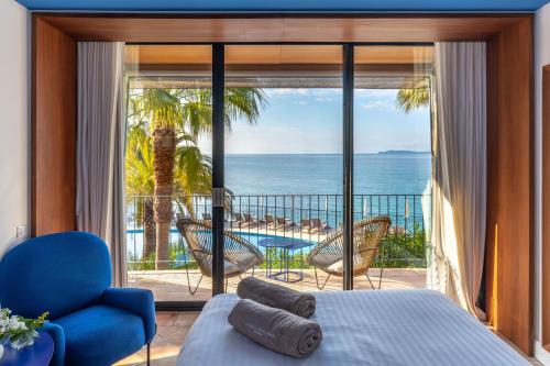 Room 32 m2 with Balcony - Sea View