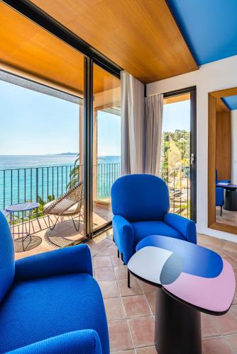 Deluxe room 118 ft² with balcony - Sea view 