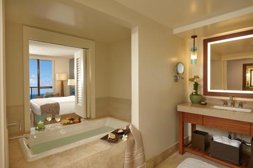 Ocean Front Suite King