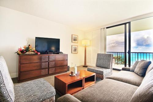 Ocean Front Suite Two Queens
