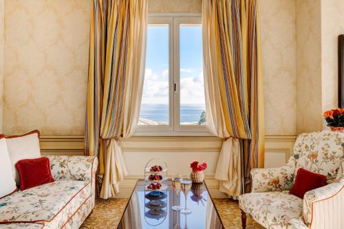 Deluxe Suite with Sea View