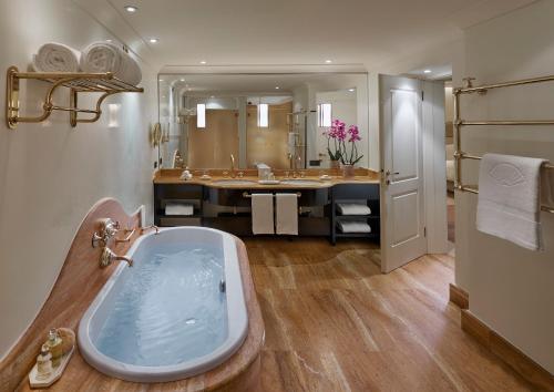 Duplex Suite with Lake View and Terrace