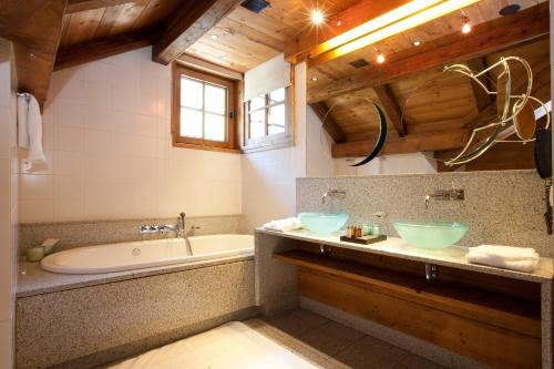 Prestige Double or Twin Room with Fireplace - La Ferme