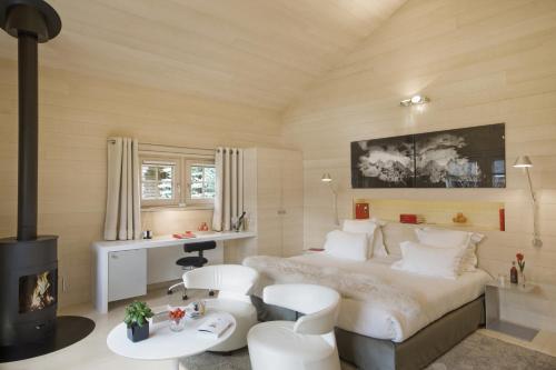 One-Bedroom Chalet with Alcove