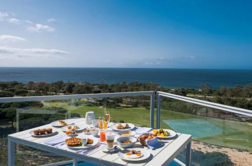 Suite with Sea View (2 Adults , 1 child)