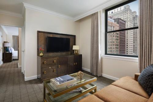 Lower Floor, 1 Bedroom Suite, 1 King