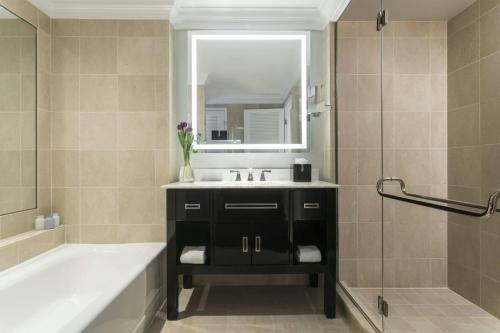 Superior King, Club Lounge Access, Larger Guest room, 1 King