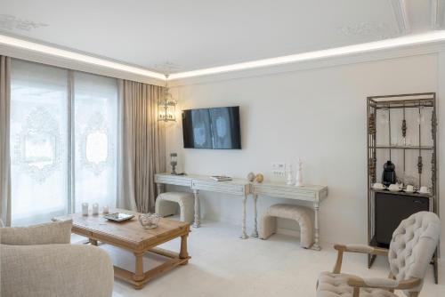 Delos One Bedroom Villa with Private Pool and Sea View