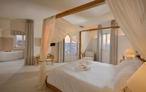 Honeymoon Sea View Suite