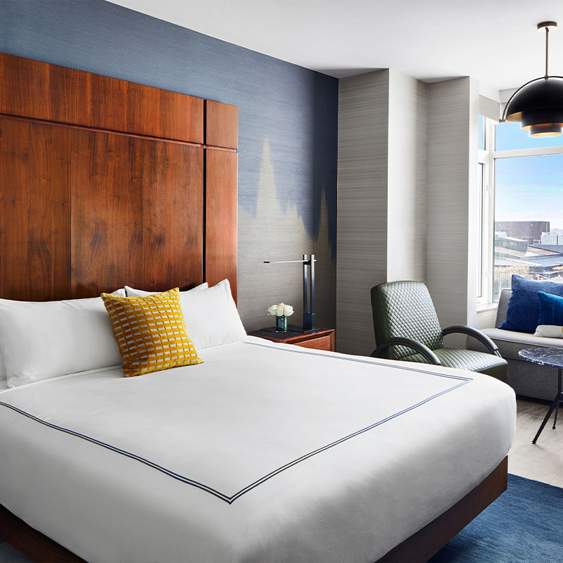 Grand Deluxe Queen Room