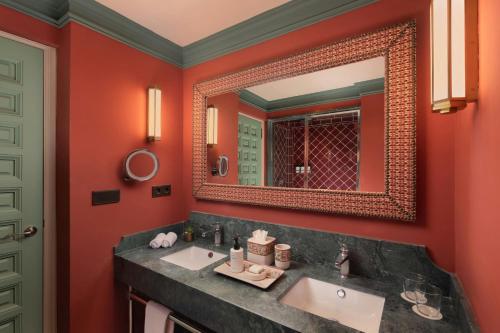 Deluxe Classic Room