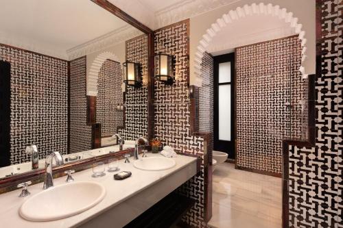 Grand Deluxe Twin Room