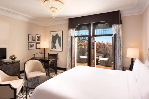 Grand Deluxe Double Room with Terrace