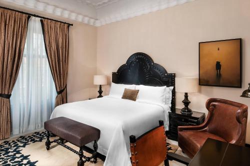 Premium Suite with City View