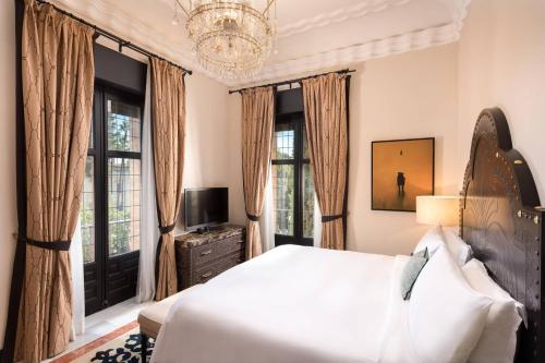 Premium Suite with City View