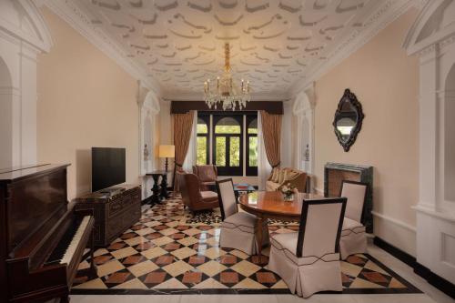 Executive King Suite