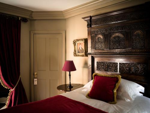 Club Single Room