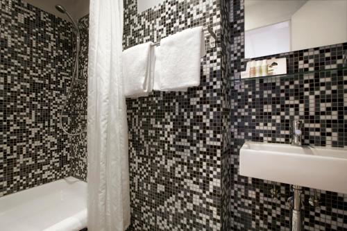Basic Quadruple Room
